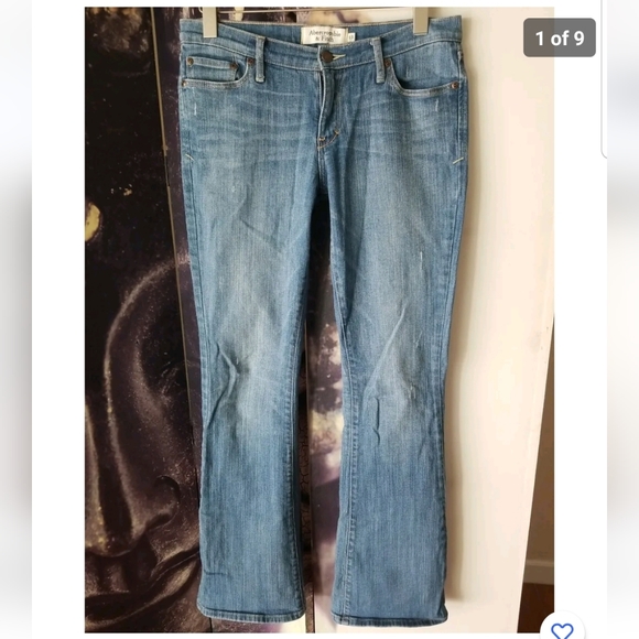 ABERCROMBIE & FITCH Women's Size 8R Madison Flare Leg Blue‎ Denim Jeans - Picture 1 of 9